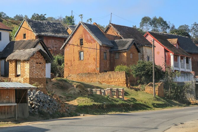 Antananarivo : Custom Walking Tour With A Guide (Private Tour) - Transportation and Inclusions