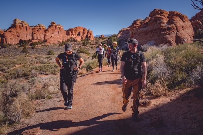 Arches Full Day Private Tour and Hike - Inclusions and Amenities