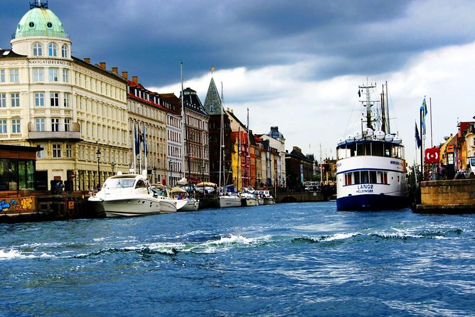Arrival Transfer: Airport CPH to Copenhagen by Business Car - Airport Pickup Logistics