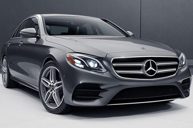 Arrival Transfer: Dublin Airport DUB to Dublin in Business Car - Vehicle and Amenities Offered