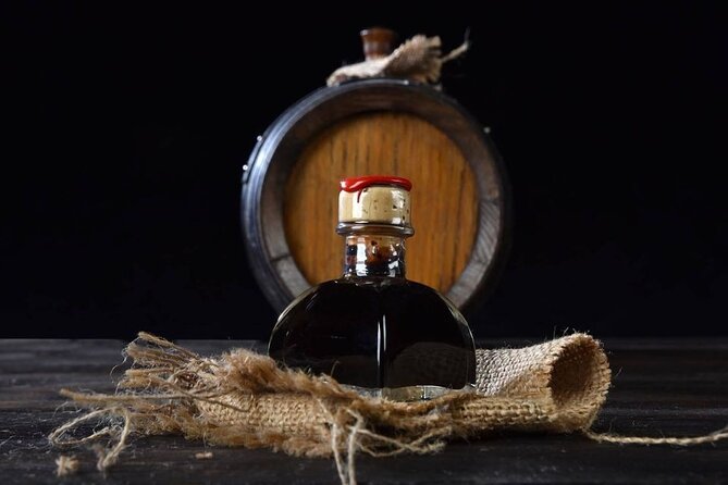 Balsamic Vinegar Cellar Guided Tour and Tasting in Modena - Guided Balsamic Vinegar Tasting
