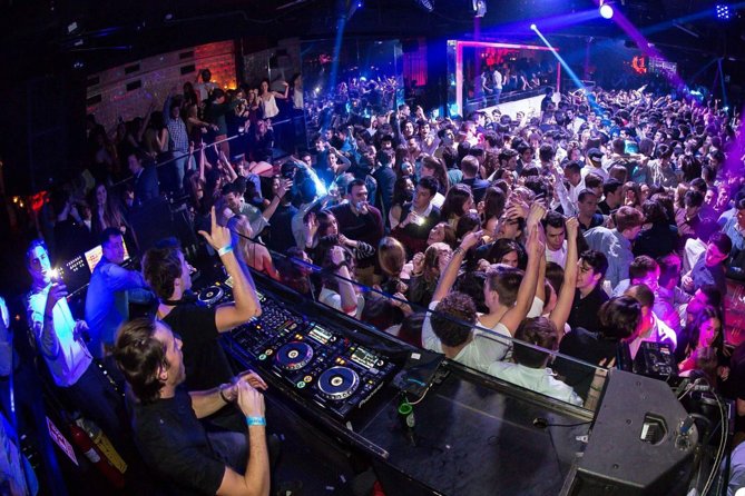 Barcelona Night Card for 2 Days - Access and Benefits of the Card