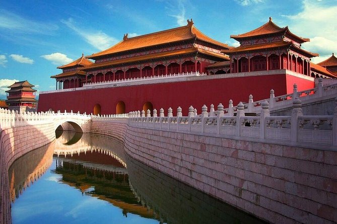 Beijing Private Day Tour: Tiananmen Square, Forbidden City, Badaling Great Wall - Inclusions and Amenities
