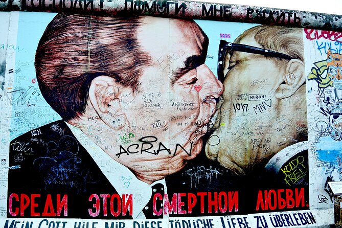 Berlin Wall & Cold War: Private Eye-Witness Black Van Half Day Tour - Personal Refugee Experiences