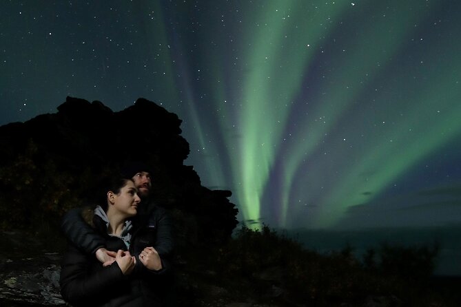 Best Northern Lights Aurora Adventure FREE Portraits & Hot Pizza - Cozy Comfort in the Heated Shelter