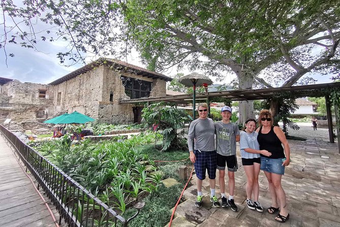 Best Walking Tour in La Antigua Guatemala - Meeting and Pickup Information