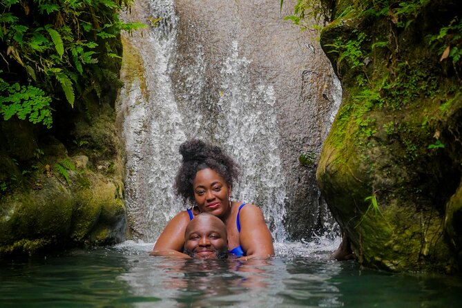 Blue Heaven Falls & River Dining Experience + Photoshoot - Photoshoot Included