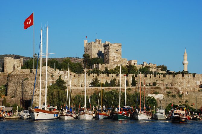 Bodrum Shore Excursion: Private Bodrum Express Sightseeing Tour - Discovering the Roman Amphitheater