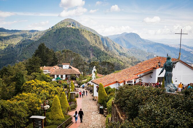 Bogotá City Tour With Tickets and Guide - Exploring La Candelaria