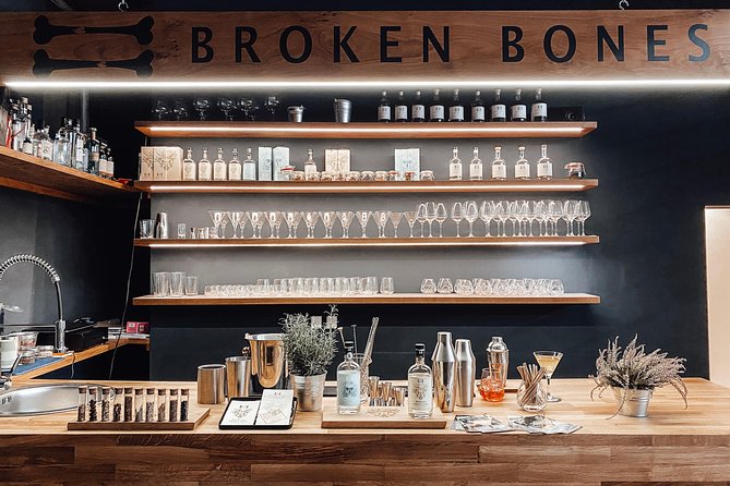 Broken Bones Gin Experience - Distillery Visit and Tasting