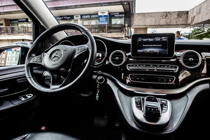 Budapest Private Airport Transfer in a Luxury Minivan - Transfer Details