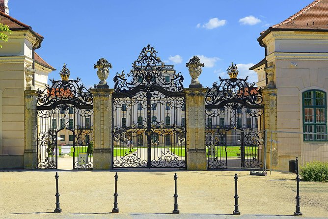 Budapest-Vienna One-Way Sightseeing Transfer - Sightseeing Stops