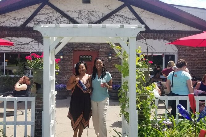 Canadian Vintage Small Group Wine Tour (Pick up US Side) - Accessibility Information