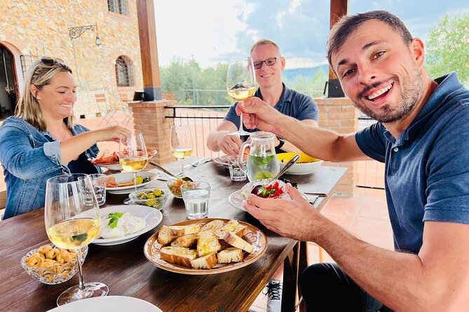 Casale Delle Querce Cooking Class and Wine Experience - Culinary Delights