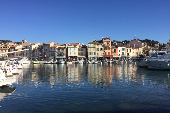 Cassis Wine Tour: Sea, Cliffs, and Vineyards - Hiking the Calanques