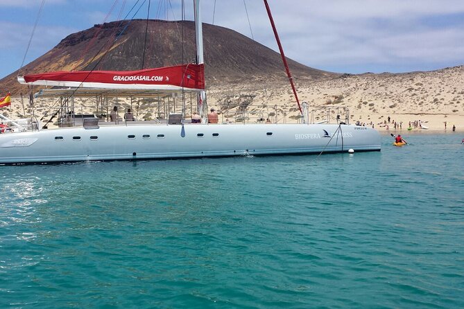 Catamaran Sailing Day to La Graciosa With Lunch - Onboard Lunch Served