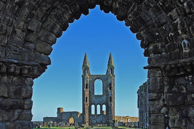 Central Scotland: Private Tour With Golf, Whisky and a Palace - Cancellation and Refund Policy