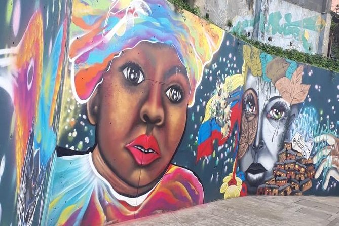 City Tour and Grafitour Comuna 13 - Unveiling the Grafiti Artistry of Comuna 13