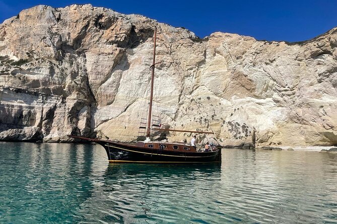 Classic Boat Tour of the Gulf of Cagliari - Cultural Immersion