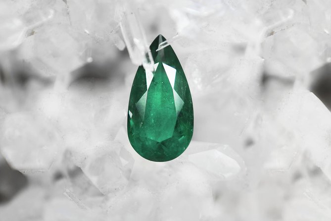 Colombian Emeralds Private Tour. ( 4 Hrs.) - Emerald Origins and Identification