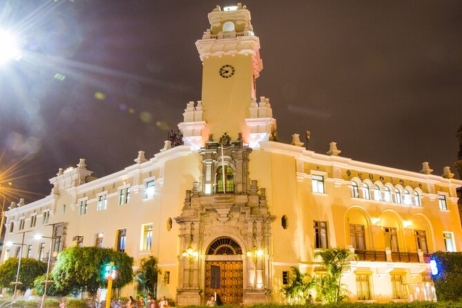 Colonial and Modern Lima City Tour With Pisco Sour Tasting - Visiting the Convent of San Francisco