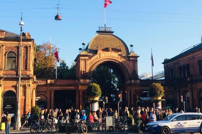 Copenhagen Walking Tour With Food Testing (Smorrebrod Dish & Snap) - Itinerary Highlights