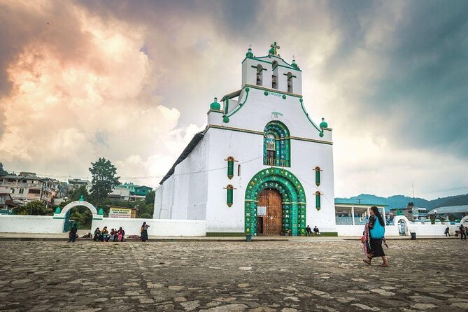 Customs of Indigenous Villages of Chiapas - Accessibility and Participation