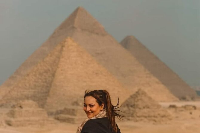 Day Tour to Giza Pyramids and Sphinx With Food Included - Pickup and Meeting Information