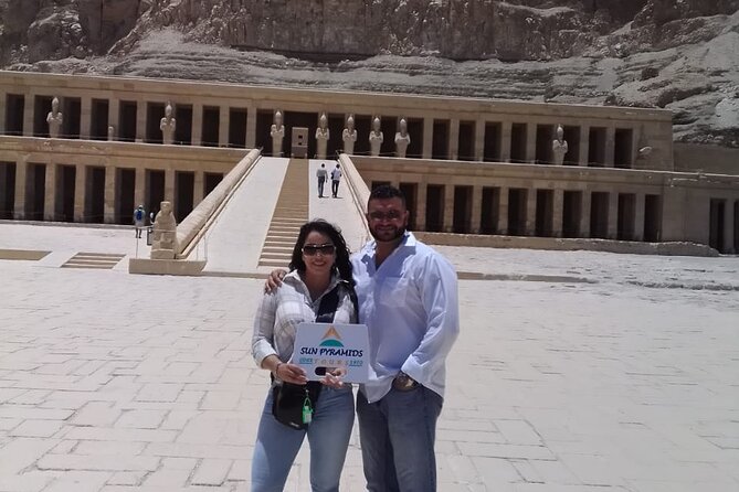 Day Tour to the West Bank in Luxor in Egypt - Discovering the Colossi of Memnon