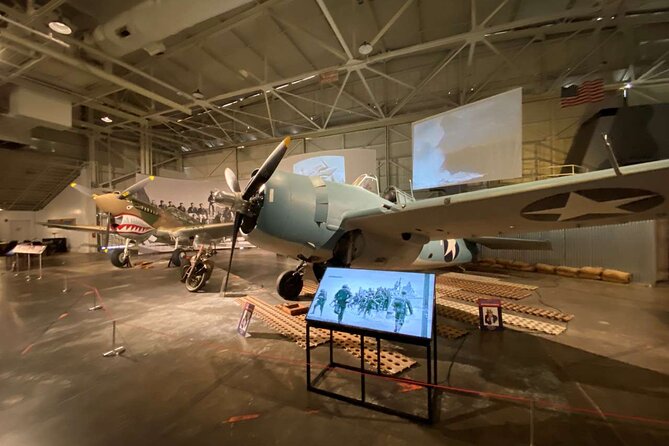 Deluxe Arizona Memorial and Pearl Harbor Aviation Museum Tour - Accessibility and Capacity Details