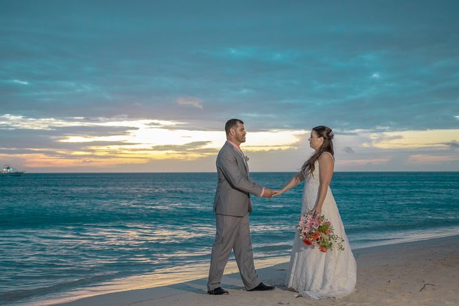 Destination Wedding on Roatans Beach (Cruise or Sunset) - Intimate Ceremony on Roatán Beach