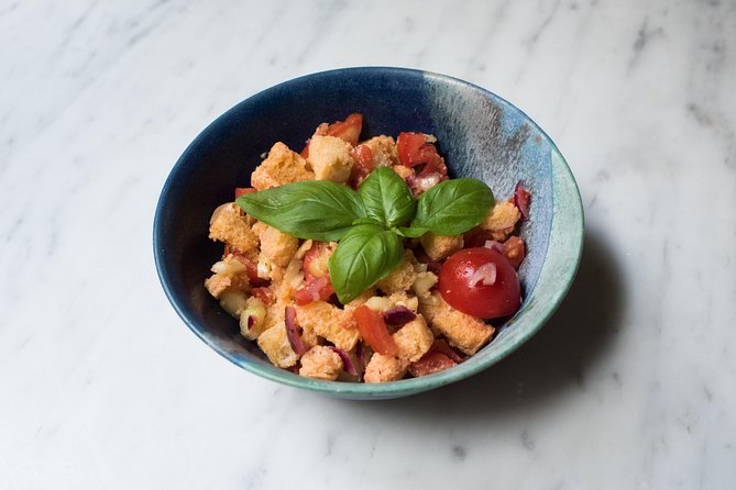 Dining Experience at a Locals Home in Arezzo With Show Cooking - Seasonal Starter Selections