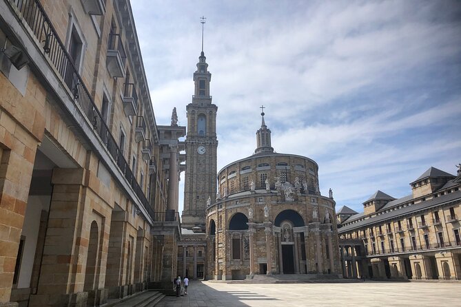 Discover the Highlights of Gijon by Bike - Exploring Playa De San Lorenzo