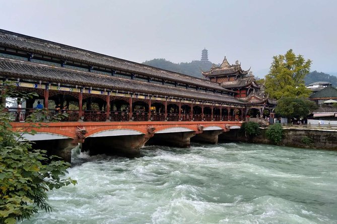 Dujiangyan Panda Center and Dujiangyan Irrigation System One Day Tour - Irrigation System Insights