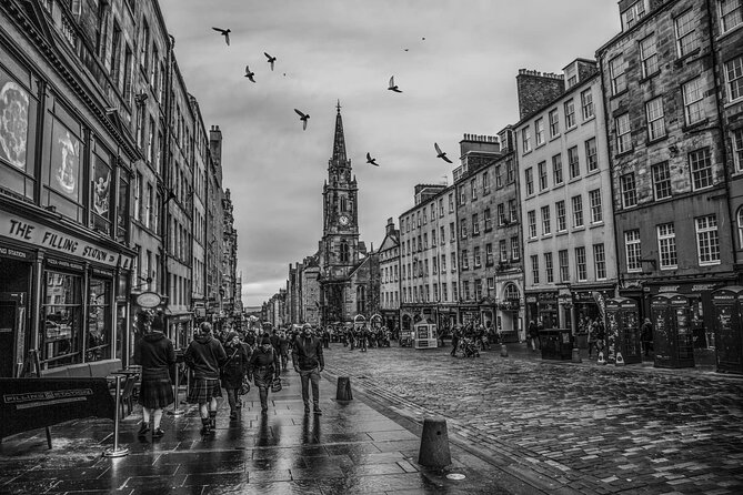 Edinburgh Self-Guided Murder Mystery Tour by the Royal Mile - Booking and Reviews