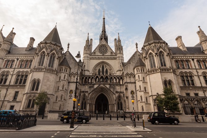 English + Law University Taster One Week Program in London - Transportation Options