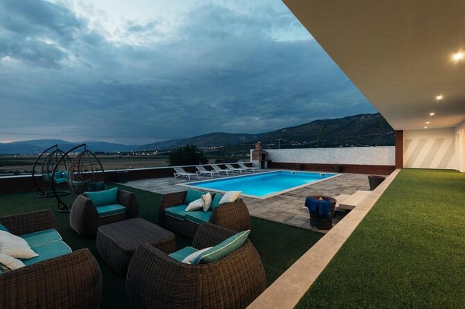 Exclusive V.I.P Party All-Included for Bachelor/Stag/Gentlemen - Pickup and Transportation