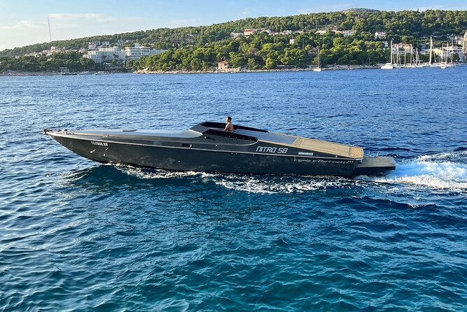 Experience Private Nitro 50 Powerboat in Hvar - Meeting and Pickup Options