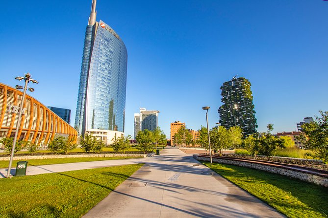 Explore Milan in 90 Minutes With a Local - Meeting Details