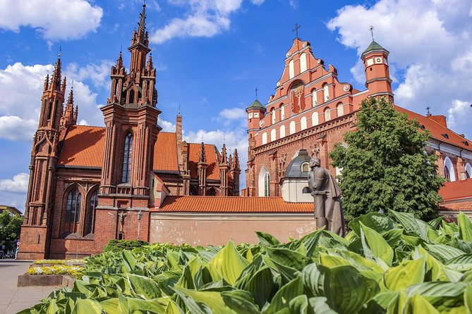 Explore Vilnius' Art and Culture With a Local - Discover Vibrant Neighborhoods