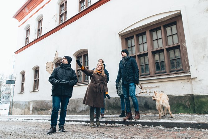 Explore Vilnius: Old Town and Uzupis Guided Walking Tour - Immerse in Uzupis Independent Spirit