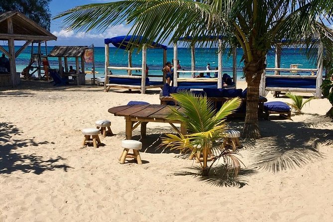 Fantastic Day at Bamboo Blu Beachfront, Ocho Rios - Inclusive Amenities for Relaxation