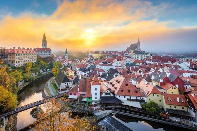 From Salzburg to Prague, Private Transfer With 2h of Sightseeing - Sightseeing Opportunities