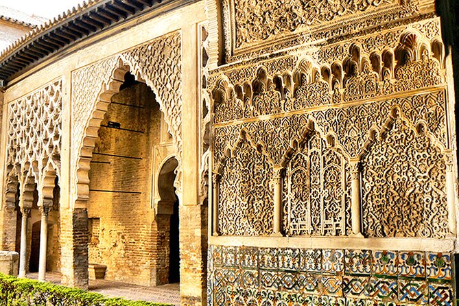 Full Alcázar History Seville and Introduction Game of Thrones Tour - Merchandising and Recommendations