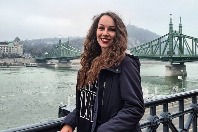 Full Day Budapest Walking Tour Review - Knowledgeable and Engaging Guide