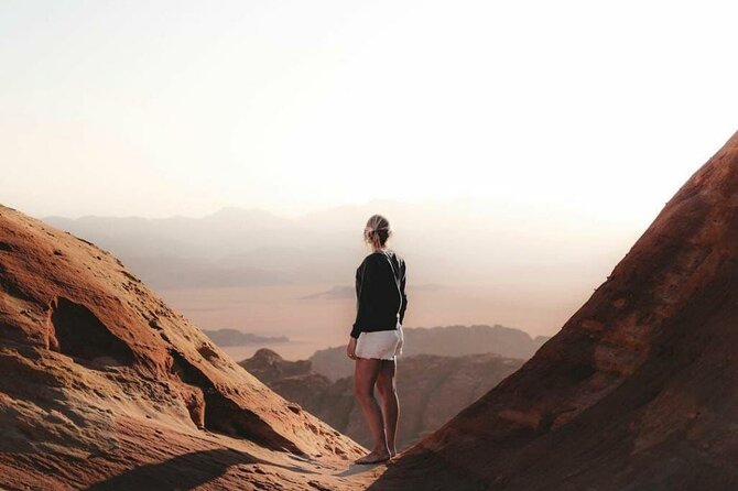 Full Day Jeep Tour in Wadi Rum Desert - Inclusions and Amenities
