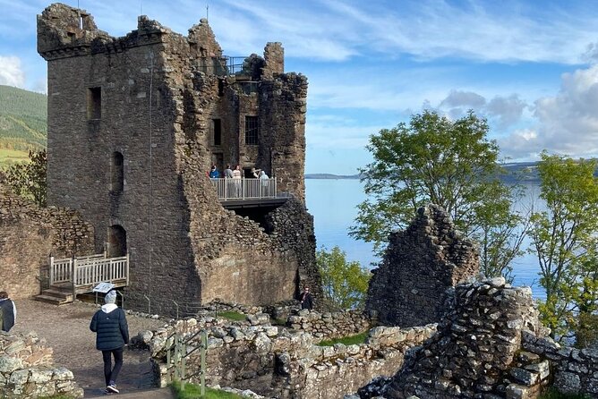 Full Day Outlander and Loch Ness Small Group Tour - Exploring Loch Ness