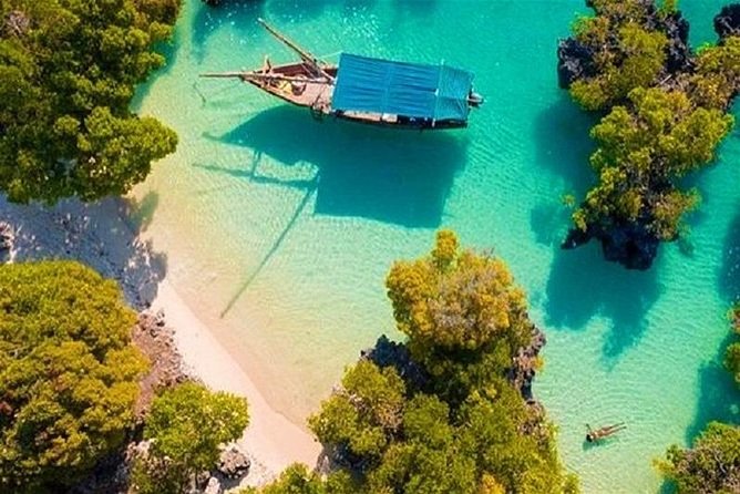 Full-Day Safari Blue Trip in Zanzibar With Lunch Buffet - Highlights of the Seafood Lunch Buffet