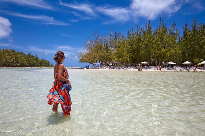 Full Day Shared Tour Catamaran to Ile Aux Cerfs - Pickup and Transportation