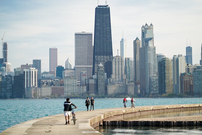 Fun Chicago Bike Tour With Pizza, Hot Dogs, Cupcakes and Beer - Inclusions and Amenities